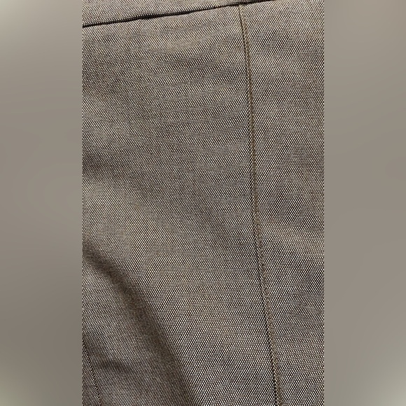 BCBCMaxAzria Brown Skirt Size 4 - Picture 5 of 6